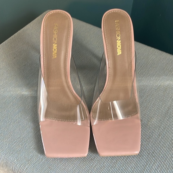 New , never worn Champagne stem stilettos , nude and clear in color - Picture 8 of 9